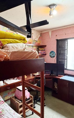 Casa à venda com 165m², 3 quartos e 2 vagas Casa à venda com 165m², 3 quartos e 2 vagasQuarto 3