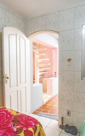 Casa à venda com 242m², 6 quartos e 2 vagas Casa à venda com 242m², 6 quartos e 2 vagasCasa 1 - Quarto 1