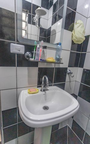 Casa à venda com 242m², 6 quartos e 2 vagas Casa à venda com 242m², 6 quartos e 2 vagasCasa 1 - Banheiro
