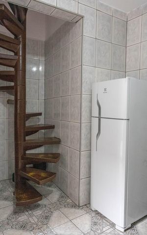 Casa à venda com 242m², 6 quartos e 2 vagas Casa à venda com 242m², 6 quartos e 2 vagasCasa 2 - cozinha