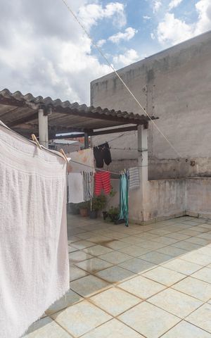 Casa à venda com 242m², 6 quartos e 2 vagas Casa à venda com 242m², 6 quartos e 2 vagasCasa 1 - Terraço
