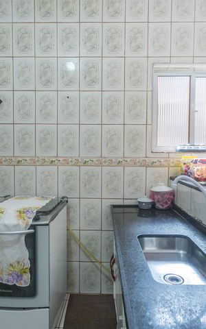 Casa à venda com 242m², 6 quartos e 2 vagas Casa à venda com 242m², 6 quartos e 2 vagasCasa 1 - Cozinha