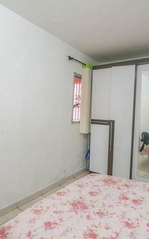 Casa à venda com 242m², 6 quartos e 2 vagas Casa à venda com 242m², 6 quartos e 2 vagasCasa 1 - Quarto 5