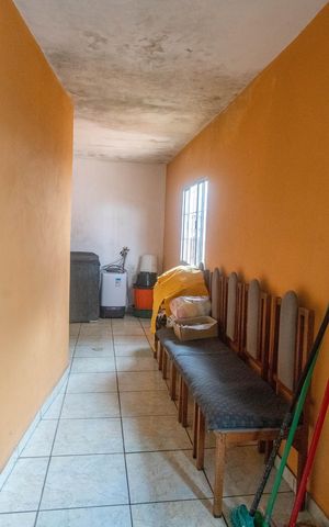 Casa à venda com 242m², 6 quartos e 2 vagas Casa à venda com 242m², 6 quartos e 2 vagasCasa 1 - Área de serviço