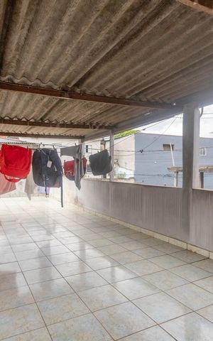 Casa à venda com 242m², 6 quartos e 2 vagas Casa à venda com 242m², 6 quartos e 2 vagasCasa 1 - Terraço