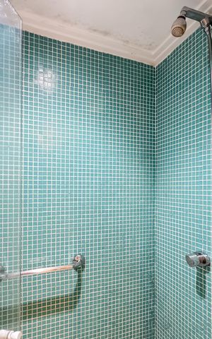Apartamento à venda com 120m², 3 quartos e 2 vagas Apartamento à venda com 120m², 3 quartos e 2 vagasBanheiro da Suíte