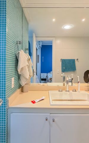 Apartamento à venda com 120m², 3 quartos e 2 vagas Apartamento à venda com 120m², 3 quartos e 2 vagasBanheiro da Suíte