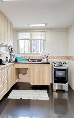 Apartamento à venda com 120m², 3 quartos e 2 vagas Apartamento à venda com 120m², 3 quartos e 2 vagasCozinha