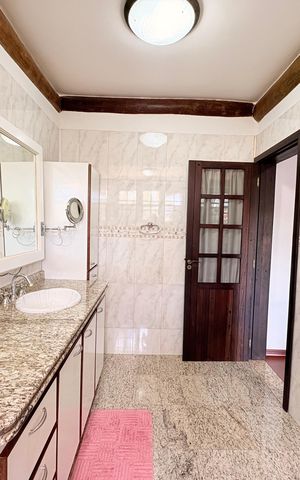 Casa de condomínio para alugar com 717m², 5 quartos e 6 vagas