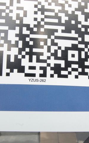 Casa à venda com 180m², 3 quartos e 3 vagasPlaca instalada em 14/01/2026 com o código YZUS-262