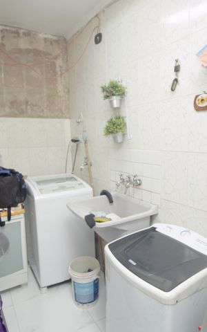 Casa à venda com 180m², 3 quartos e 3 vagasÁrea de Serviço