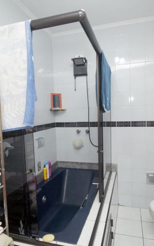 Casa à venda com 180m², 3 quartos e 3 vagasBanheiro