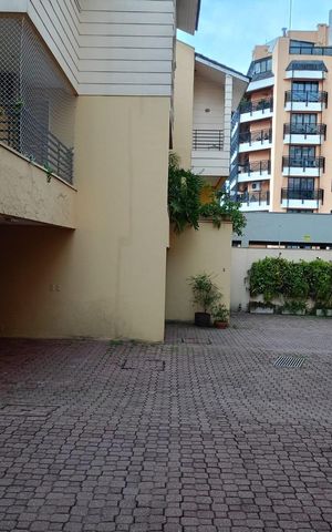 Casa de condomínio à venda com 200m², 3 quartos e 2 vagas Casa de condomínio à venda com 200m², 3 quartos e 2 vagasÁrea comum