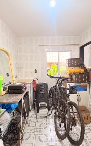 Casa à venda com 250m², 4 quartos e 4 vagasCozinha/Área de Serviço - Edícula