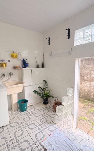 Casa à venda com 250m², 4 quartos e 4 vagasÁrea de Serviço