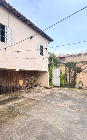 Casa à venda com 250m², 4 quartos e 4 vagasQuintal - Edícula