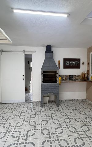 Casa à venda com 250m², 4 quartos e 4 vagasGaragem com churrasqueira
