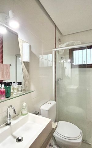Casa à venda com 120m², 3 quartos e 2 vagas Casa à venda com 120m², 3 quartos e 2 vagasBanheiro