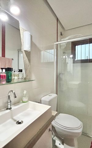 Casa à venda com 120m², 3 quartos e 2 vagas Casa à venda com 120m², 3 quartos e 2 vagasBanheiro