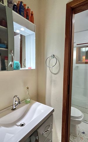 Casa à venda com 120m², 3 quartos e 2 vagas Casa à venda com 120m², 3 quartos e 2 vagasBanheiro