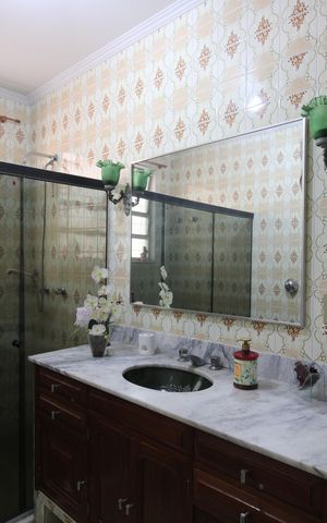 Casa à venda com 650m², 3 quartos e 4 vagasBanheiro social 2