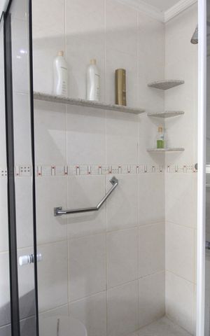 Casa à venda com 650m², 3 quartos e 4 vagasBanheiro da suíte