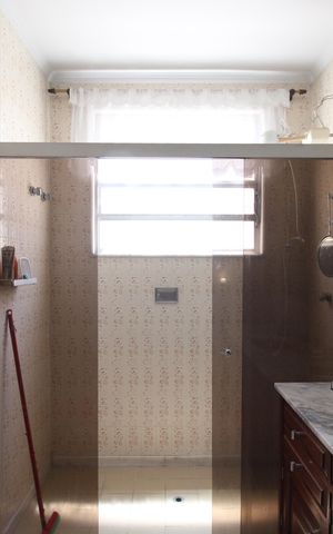 Casa à venda com 650m², 3 quartos e 4 vagasBanheiro social 1