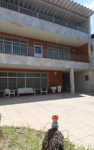 Casa à venda com 650m², 3 quartos e 4 vagasQuintal