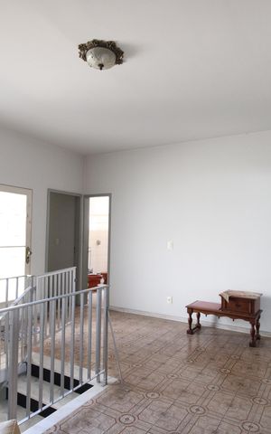 Casa à venda com 650m², 3 quartos e 4 vagasHall do segundo andar 