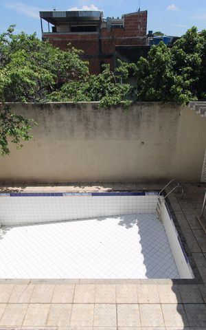 Casa à venda com 650m², 3 quartos e 4 vagasTerraço - Vista