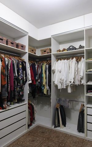 Casa à venda com 650m², 3 quartos e 4 vagasSuíte - Closet