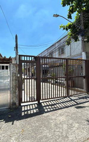 Casa à venda com 68m², 2 quartos e 1 vagaPortão de entrada