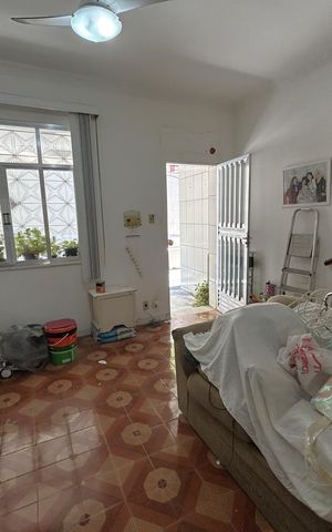 Casa à venda com 68m², 2 quartos e 1 vagaSala