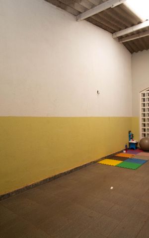 Casa à venda com 195m², 2 quartos e 2 vagas Casa à venda com 195m², 2 quartos e 2 vagasGaragem