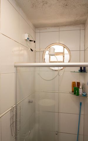 Casa à venda com 195m², 2 quartos e 2 vagas Casa à venda com 195m², 2 quartos e 2 vagasBanheiro Social