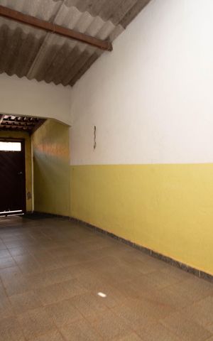Casa à venda com 195m², 2 quartos e 2 vagas Casa à venda com 195m², 2 quartos e 2 vagasGaragem