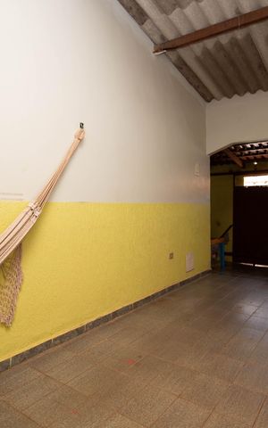 Casa à venda com 195m², 2 quartos e 2 vagas Casa à venda com 195m², 2 quartos e 2 vagasGaragem