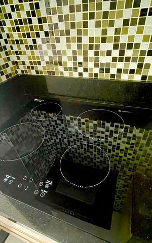 Apartamento à venda com 80m², 3 quartos e 4 vagas Apartamento à venda com 80m², 3 quartos e 4 vagasCozinha