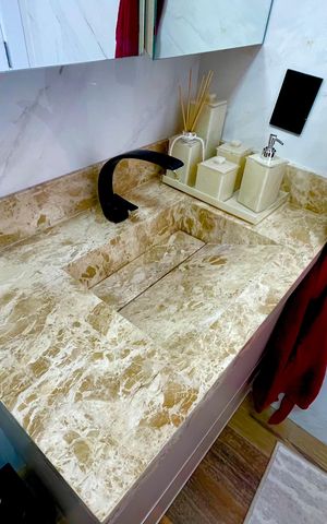 Apartamento à venda com 80m², 3 quartos e 4 vagas Apartamento à venda com 80m², 3 quartos e 4 vagasBanheiro 1