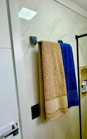 Apartamento à venda com 80m², 3 quartos e 4 vagas Apartamento à venda com 80m², 3 quartos e 4 vagasBanheiro 1