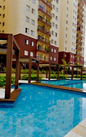 Apartamento à venda com 80m², 3 quartos e 4 vagas Apartamento à venda com 80m², 3 quartos e 4 vagasÁrea comum - Piscina