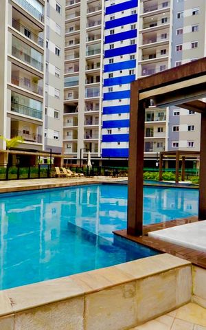 Apartamento à venda com 80m², 3 quartos e 4 vagas Apartamento à venda com 80m², 3 quartos e 4 vagasÁrea comum - Piscina