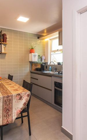 Apartamento à venda com 90m², 3 quartos e sem vagaCozinha e Área de Serviço