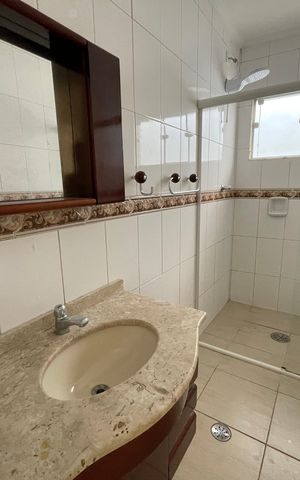 Casa de condomínio para alugar com 600m², 3 quartos e 4 vagas Casa de condomínio para alugar com 600m², 3 quartos e 4 vagasBanheiro Social