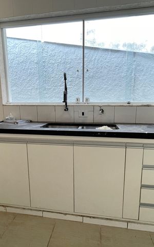 Casa de condomínio para alugar com 600m², 3 quartos e 4 vagas Casa de condomínio para alugar com 600m², 3 quartos e 4 vagasCozinha
