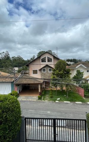 Casa de condomínio para alugar com 600m², 3 quartos e 4 vagas Casa de condomínio para alugar com 600m², 3 quartos e 4 vagasVista da Sala