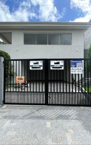 Casa de condomínio para alugar com 600m², 3 quartos e 4 vagas Casa de condomínio para alugar com 600m², 3 quartos e 4 vagasPlaca