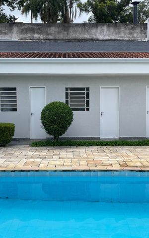 Casa de condomínio para alugar com 600m², 3 quartos e 4 vagas Casa de condomínio para alugar com 600m², 3 quartos e 4 vagasPiscina