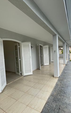 Casa de condomínio para alugar com 600m², 3 quartos e 4 vagas Casa de condomínio para alugar com 600m², 3 quartos e 4 vagasQuintal