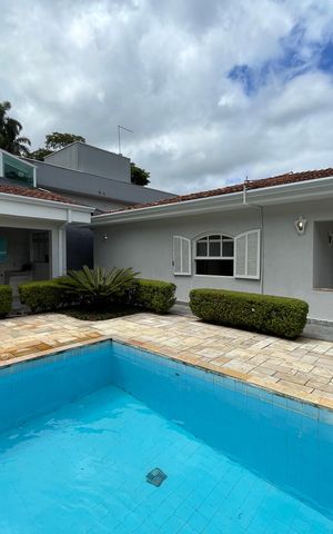 Casa de condomínio para alugar com 600m², 3 quartos e 4 vagas Casa de condomínio para alugar com 600m², 3 quartos e 4 vagasPiscina
